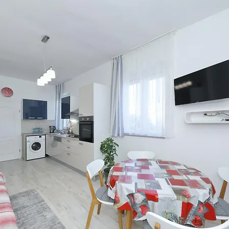 Vanda Land Apartment